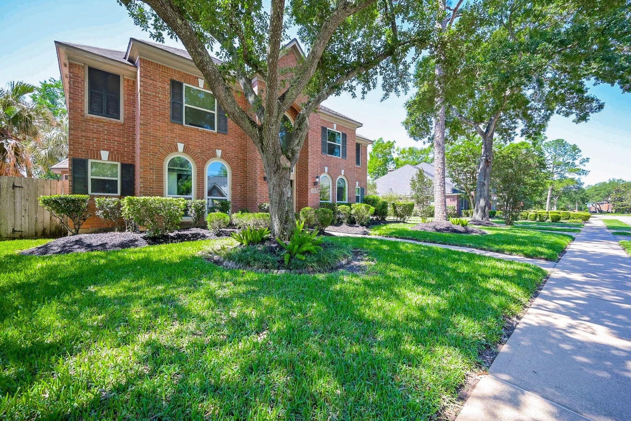 4306 Island Hills Drive