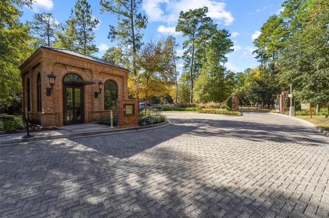 241 Eminence Isle