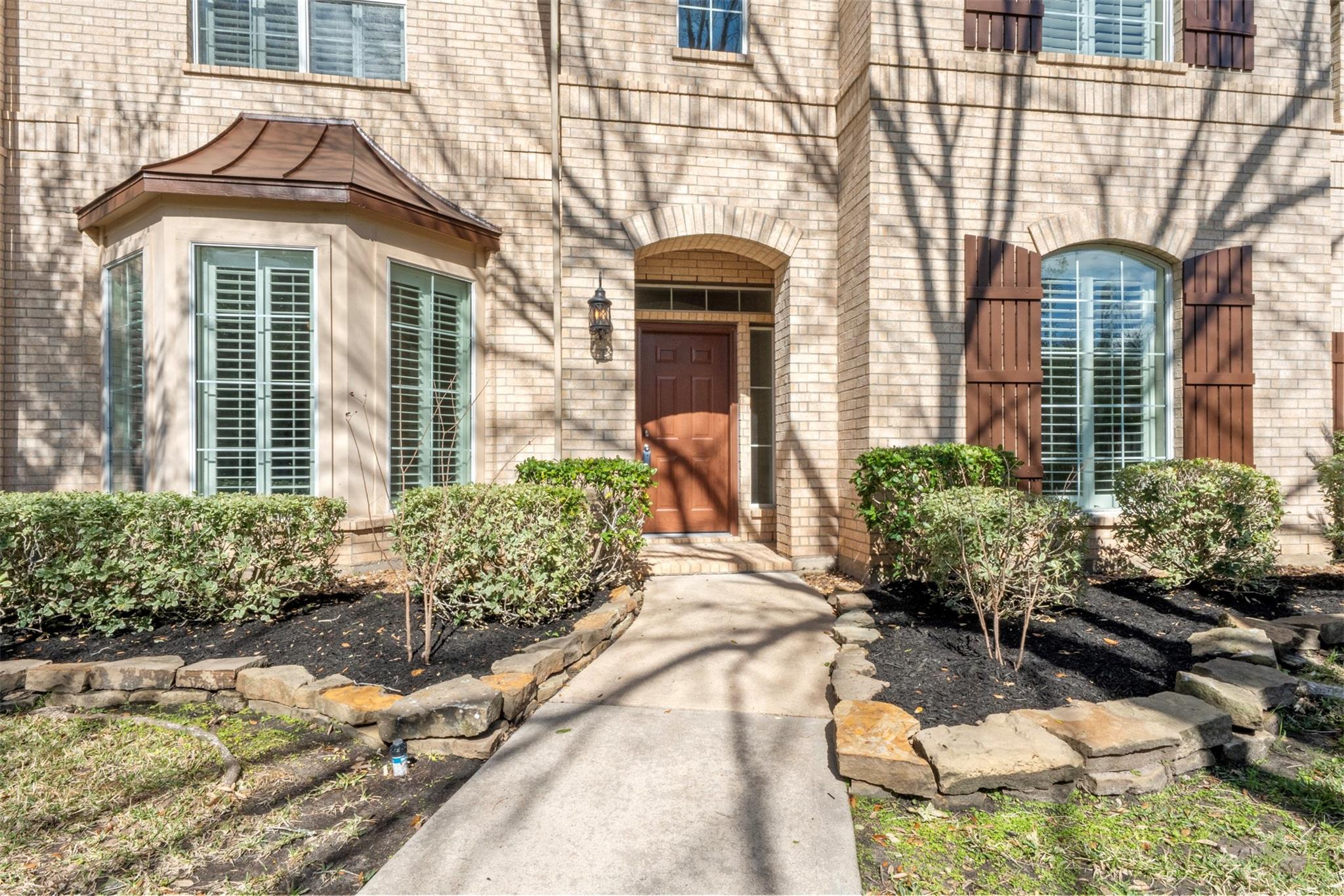 9227 Hummingbird Lane