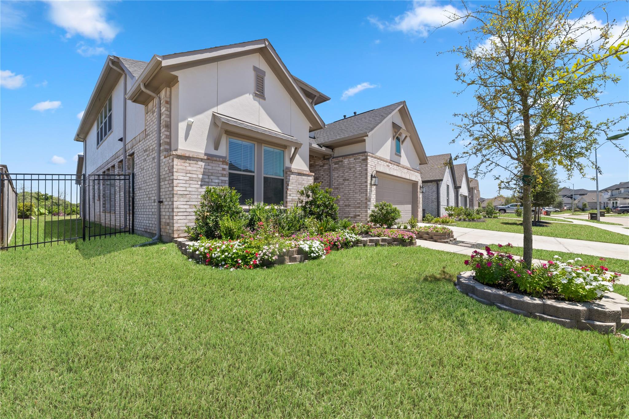 2822 Sunrise Pepper Lane