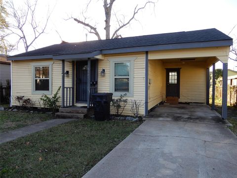Photo of 3507 Gano Street, Houston, TX 77009 (MLS # 55120343)