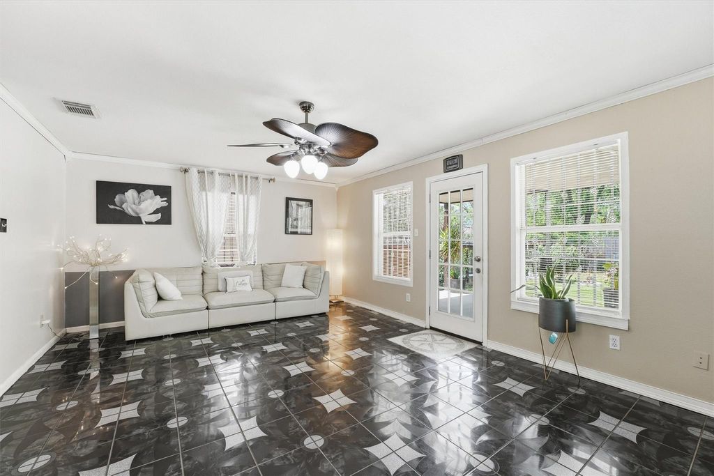 Photo of 527 Solomon Lane, Brookshire, TX 77423 (MLS # 36437979)