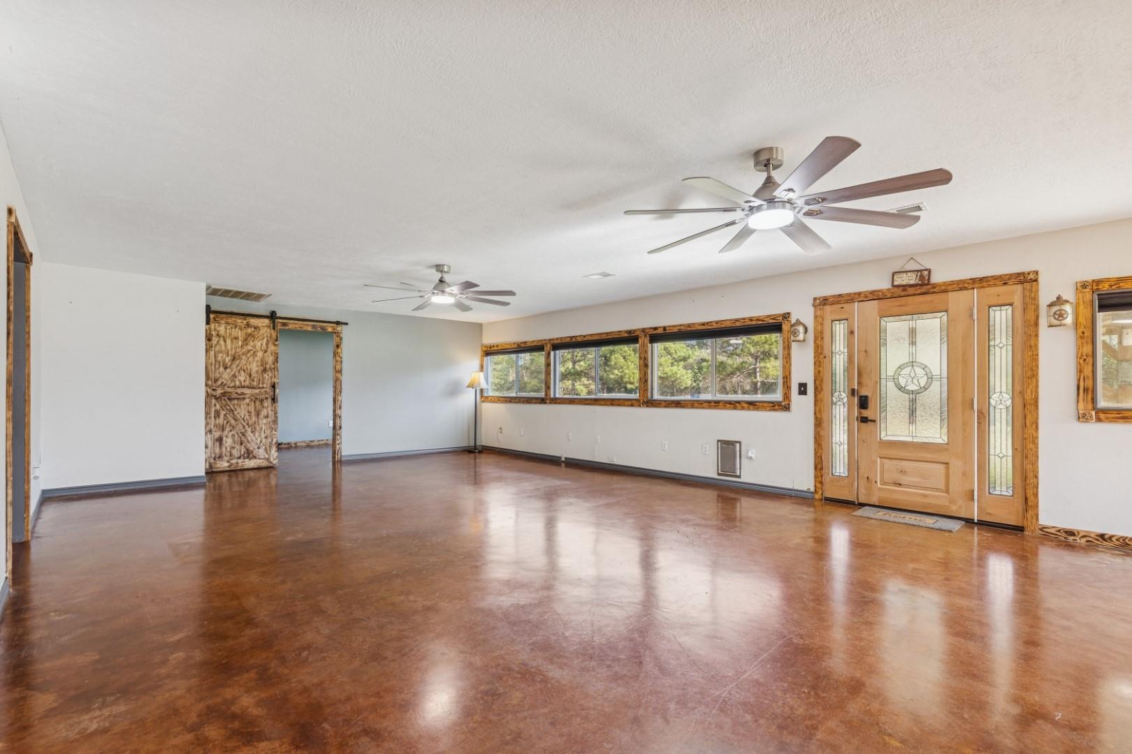 392 Robert E Lee Lane