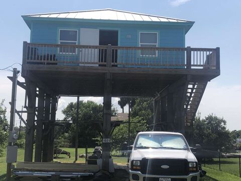 1021 N Sage Road Crystal Beach TX 77650