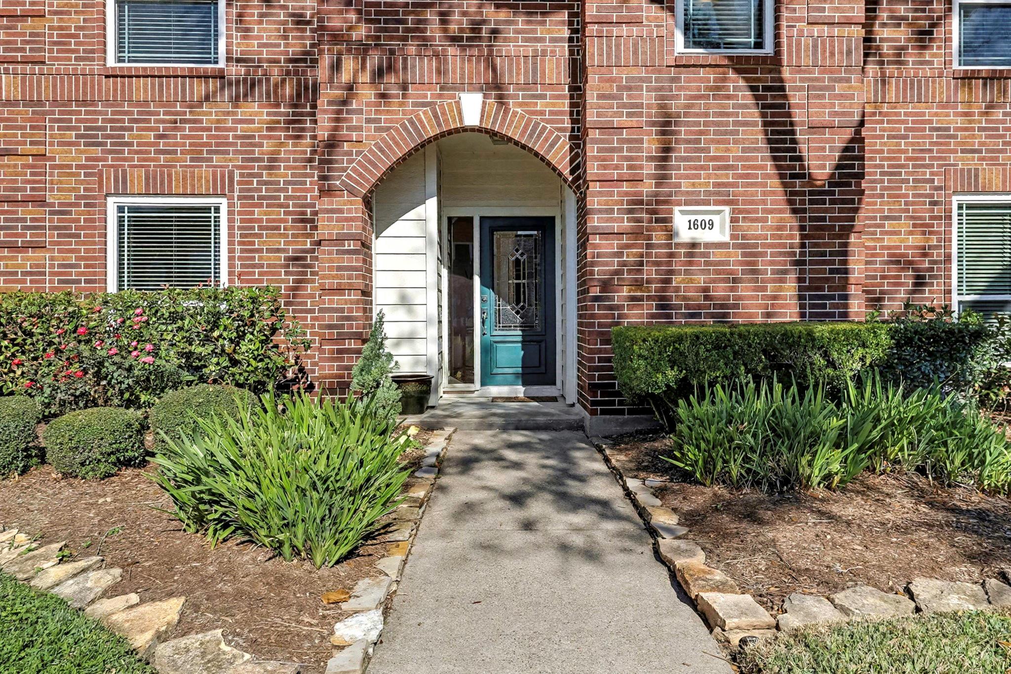 1609 Cherokee Street