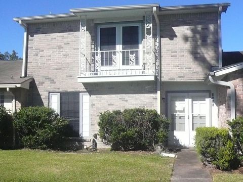 Photo of 6425 S Briar Bayou Drive, Houston, TX 77072 (MLS # 25313407)