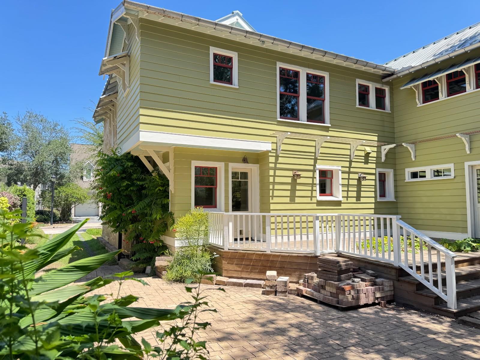 2709 Albans Road