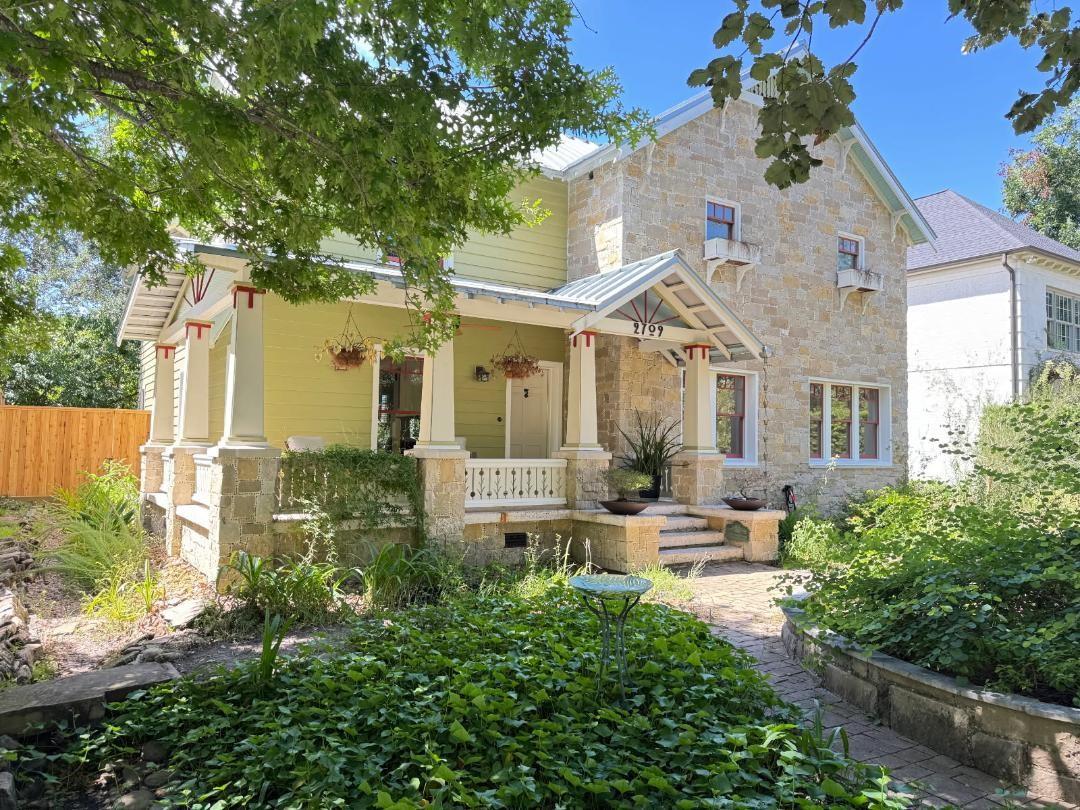 2709 Albans Road