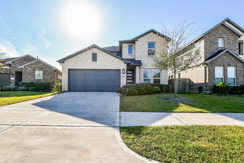 Homes For Sale - 8310 Magnolia Bay Ct Ct<br/> Richmond, TX 77407