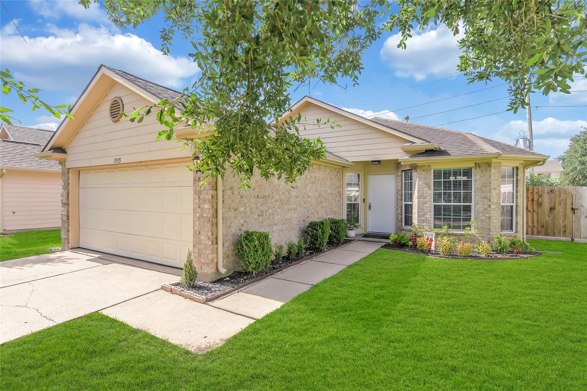 19935 Rustic Lake Lane