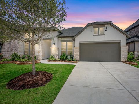 Photo of 19706 Centennial Park Lane, Cypress, TX 77433 (MLS # 34194118)