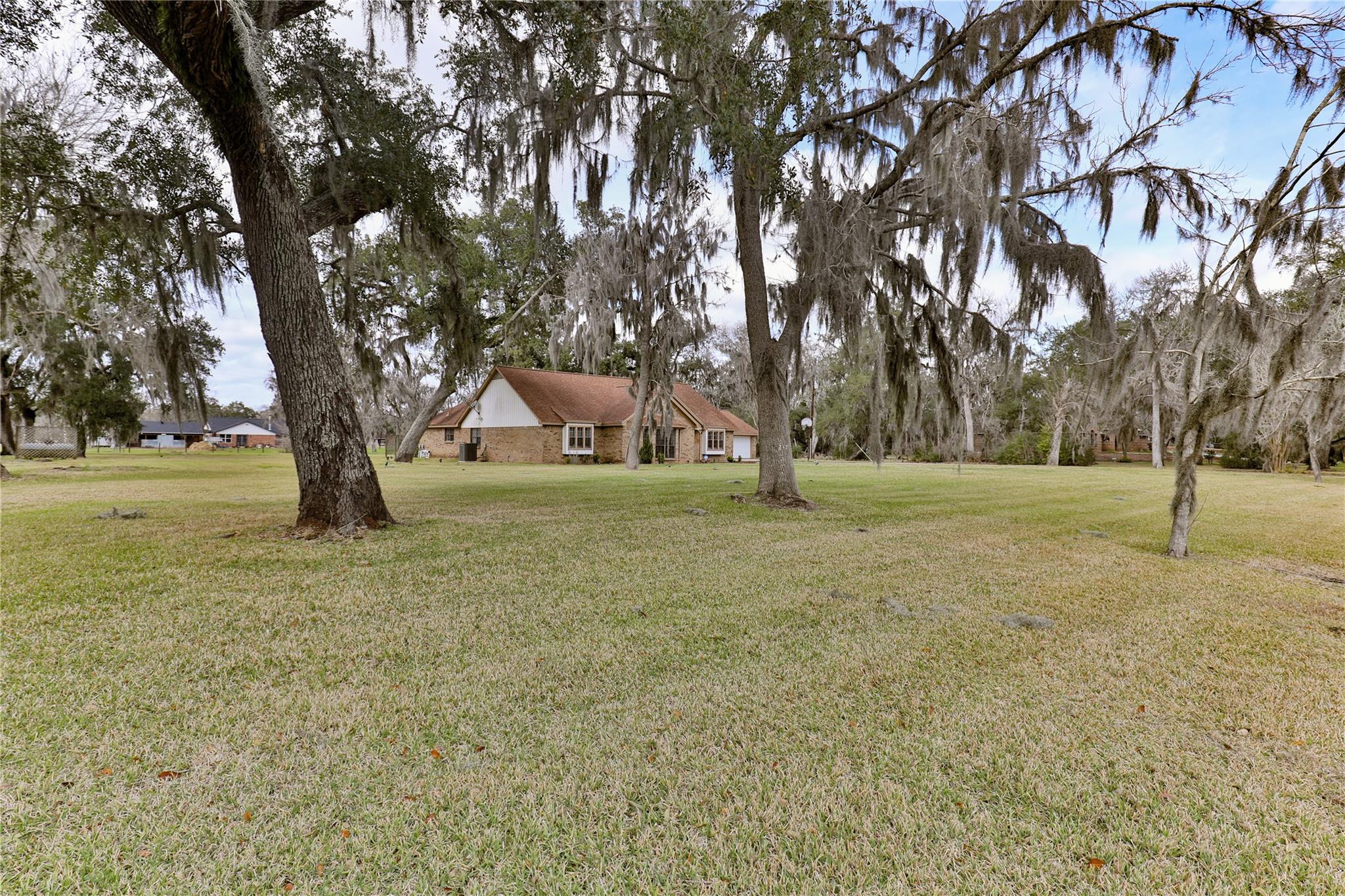 211 Bayou Road
