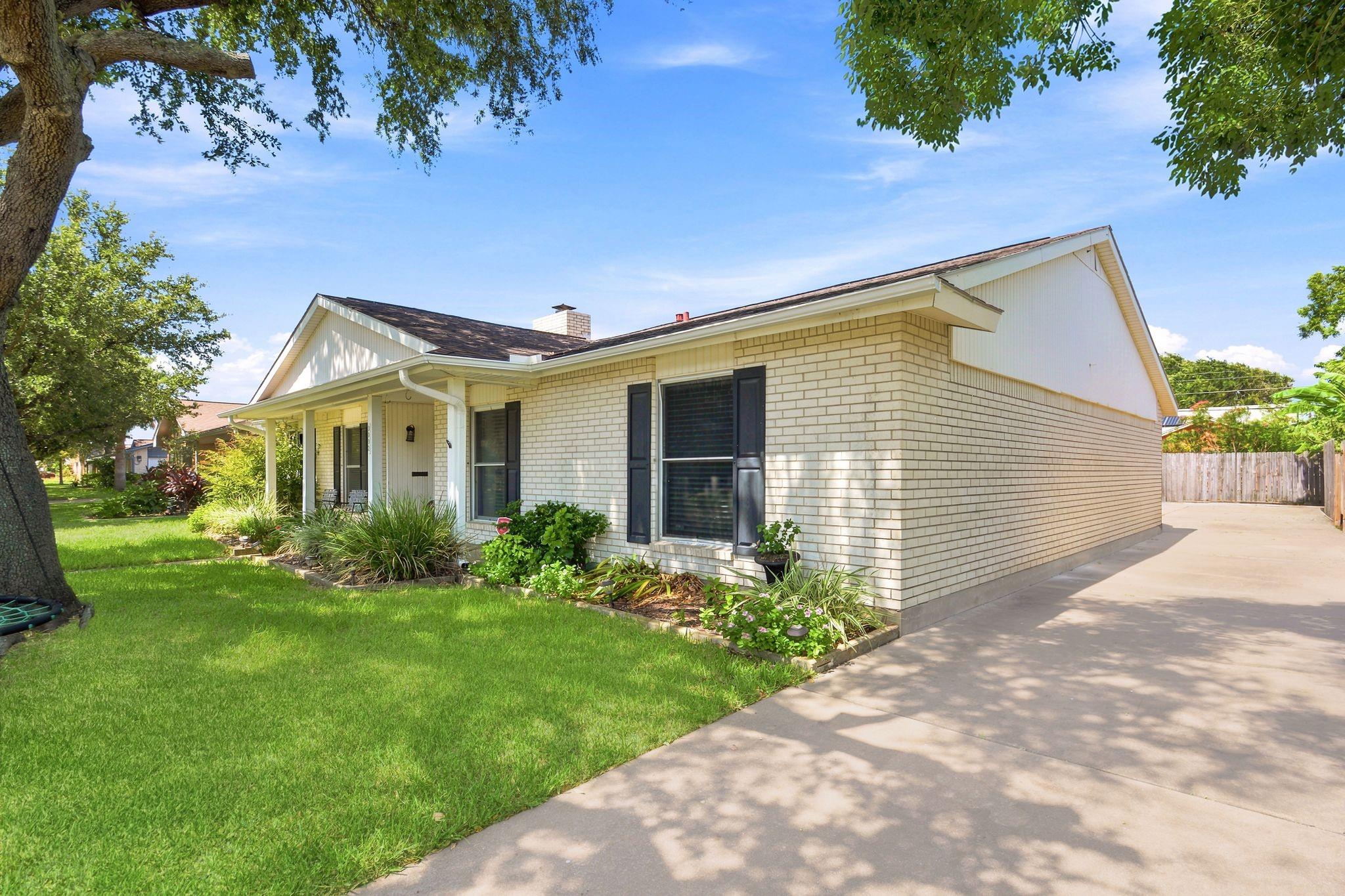 3002 Beluche Drive
