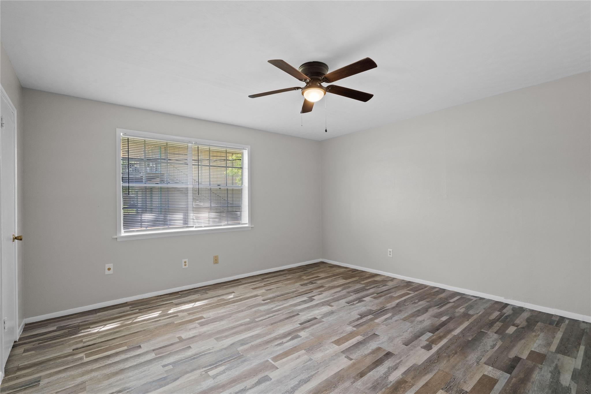 2729 Main Street 8