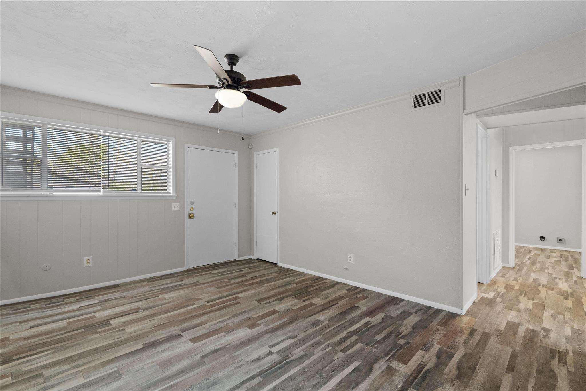 2729 Main Street 8