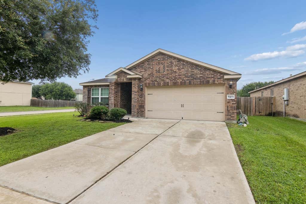 Photo of 5103 Cottage Creek Lane, Rosenberg, TX 77469 (MLS # 49910343)