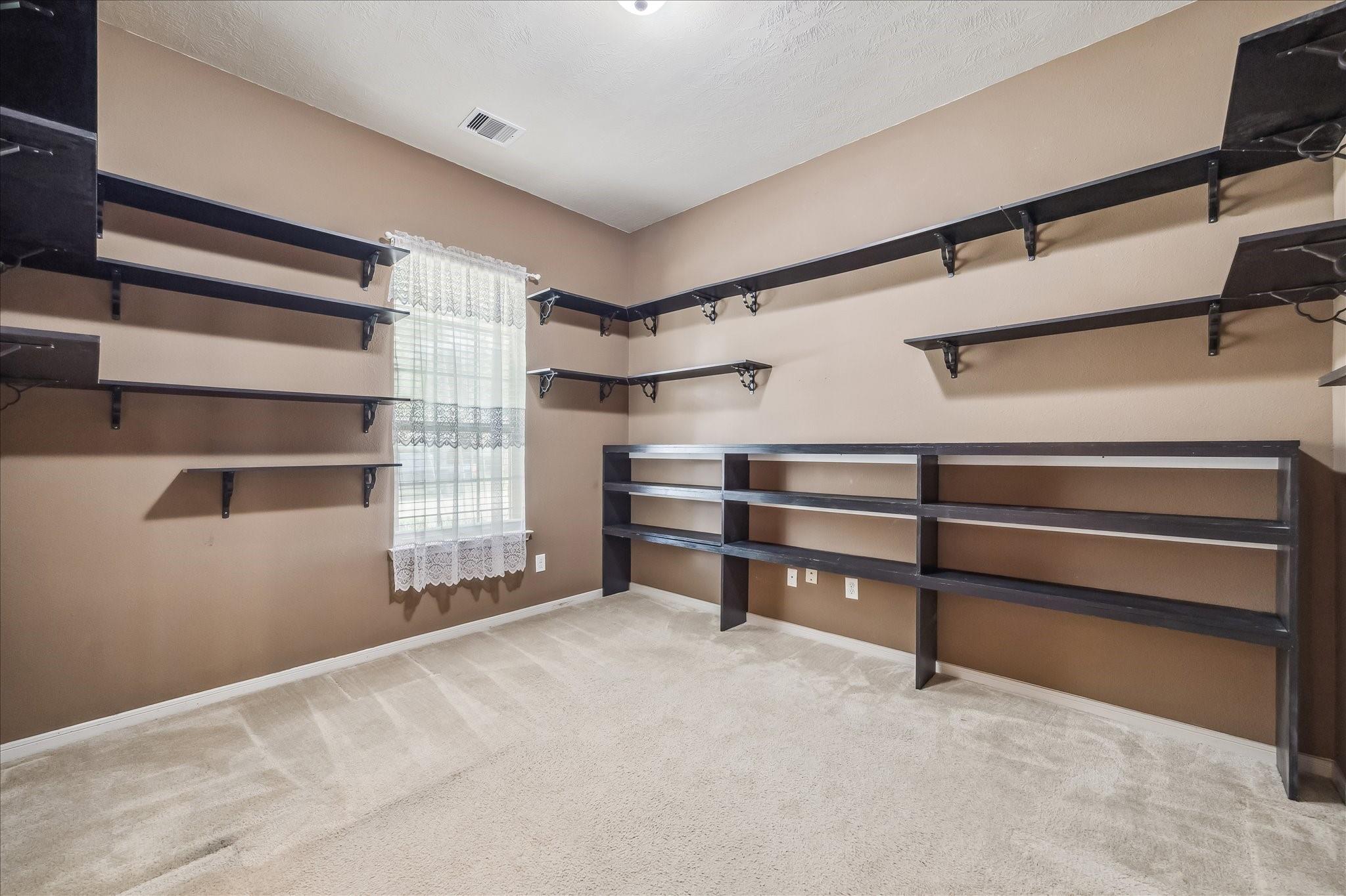 2902 Red Maple Drive