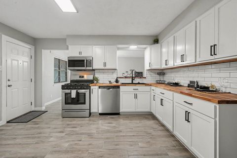 Photo of 308 San Jacinto Street, La Porte, TX 77571 (MLS # 53618612)