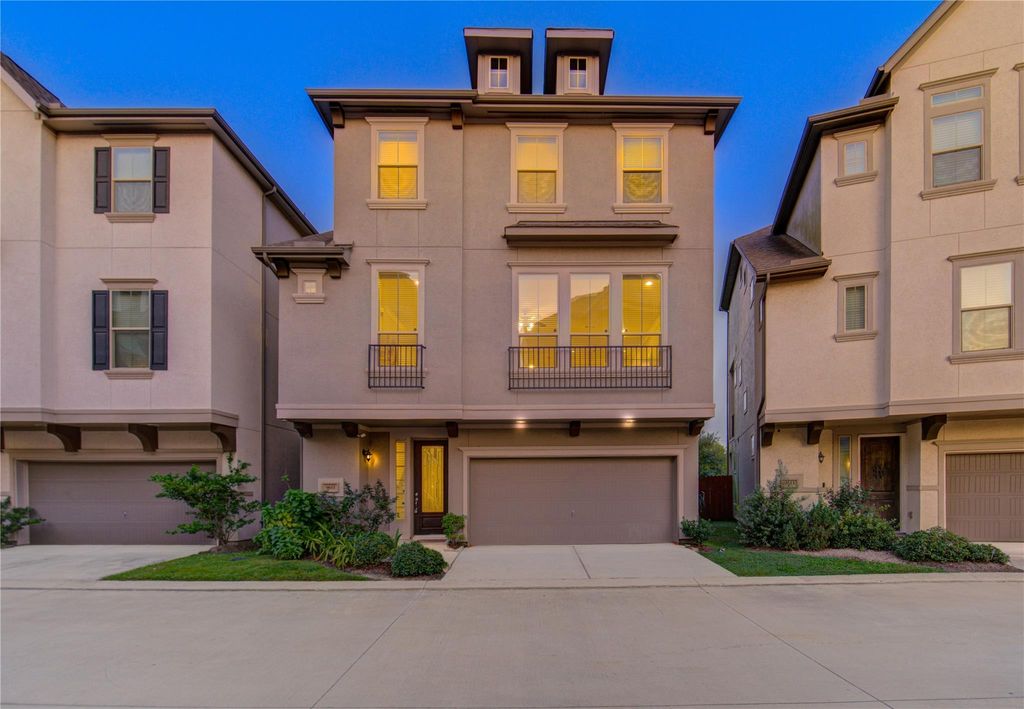 Photo of 9611 Knights Station Drive, Houston, TX 77045 (MLS # 33210737)