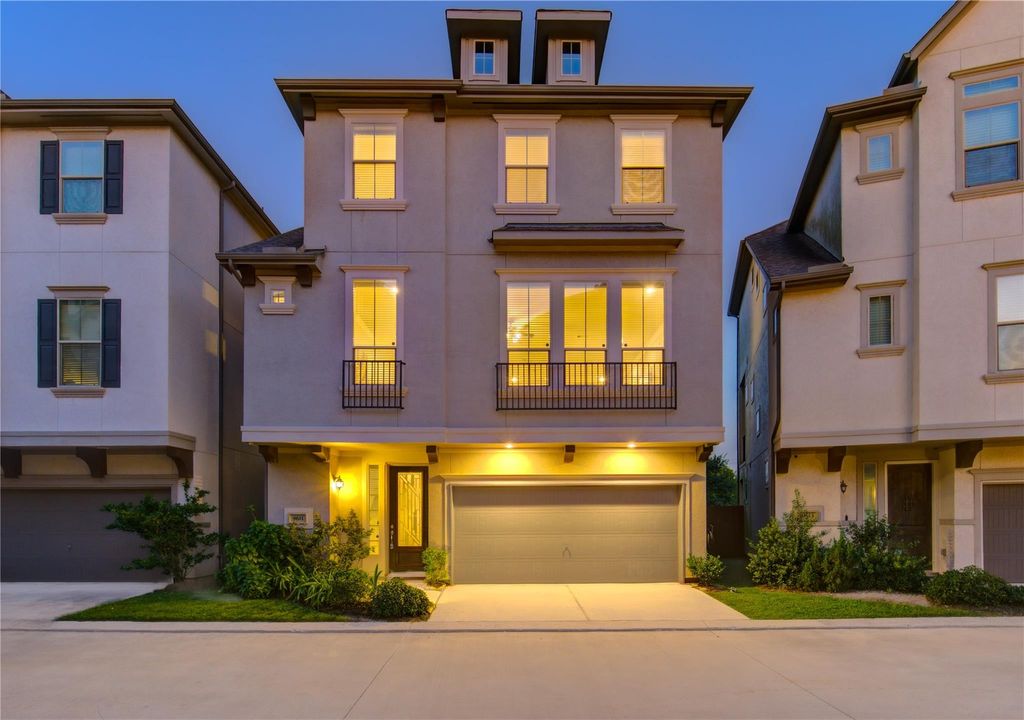 Photo of 9611 Knights Station Drive, Houston, TX 77045 (MLS # 33210737)