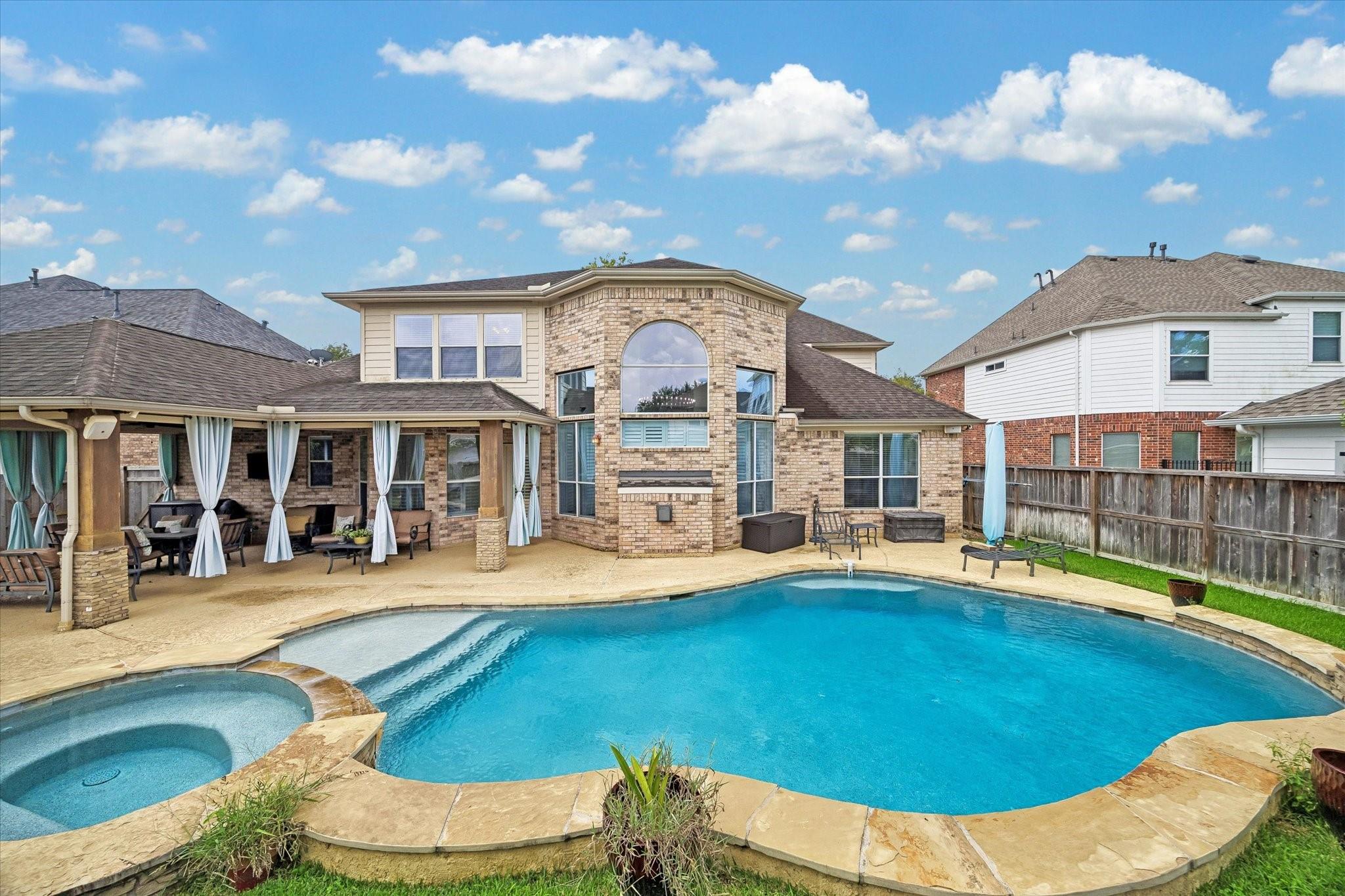 8111 Highland Green Drive