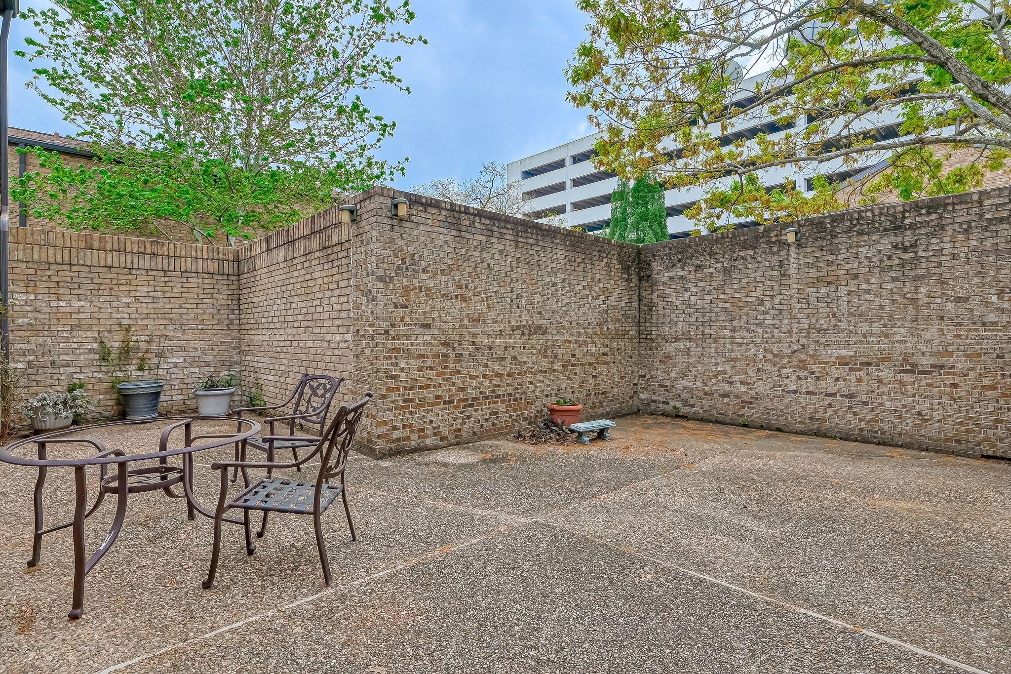 2555 Bering Drive 26