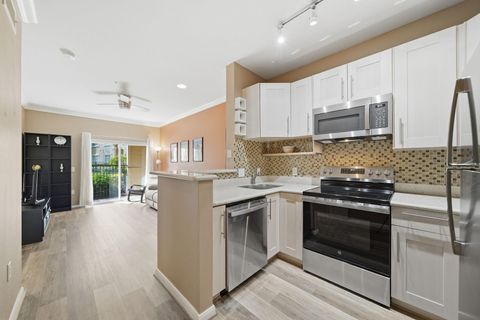 Photo of 3231 Allen Parkway #1111, Houston, TX 77019 (MLS # 17452088)