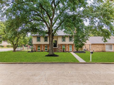 Photo of 8707 Wind Side Drive, Houston, TX 77040 (MLS # 23472819) Photo of 8707 Wind Side Drive, Houston, TX 77040 (MLS # 23472819)