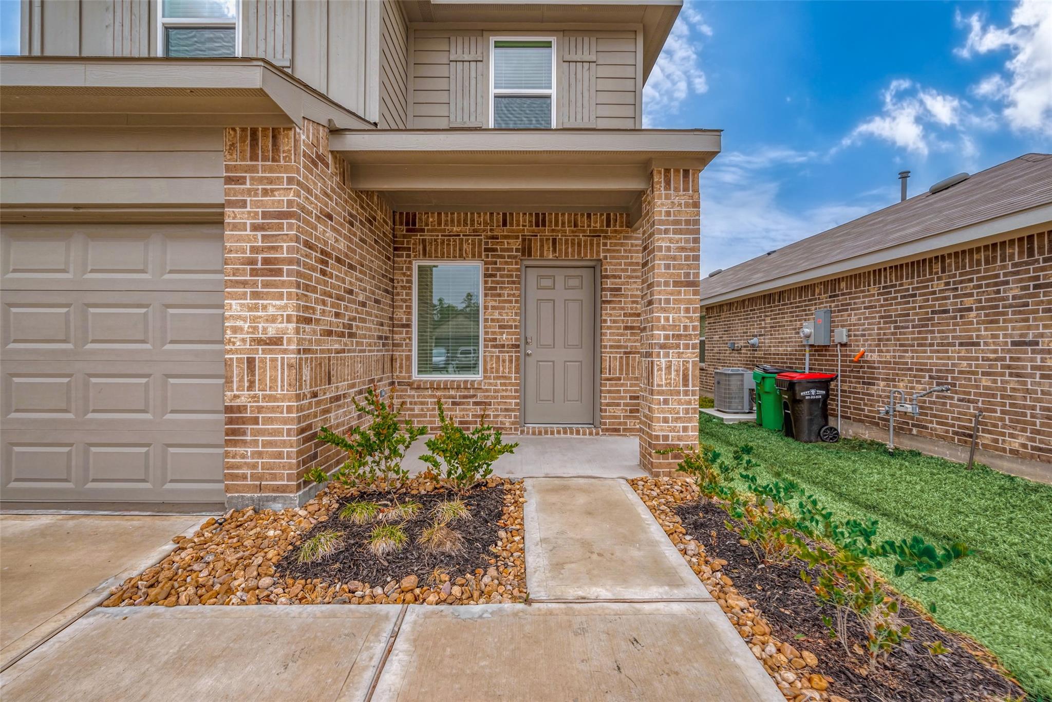 5619 Vintage Oakmont Drive
