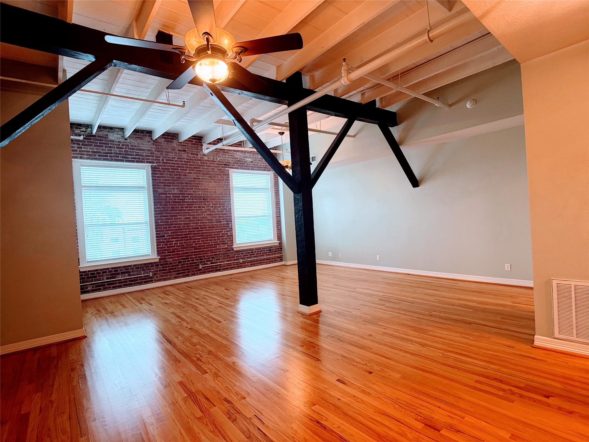 1927 Harborside Drive 302