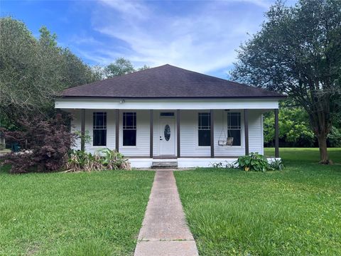 Photo of 1302 Ross Street, La Marque, TX 77568 (MLS # 19177661)