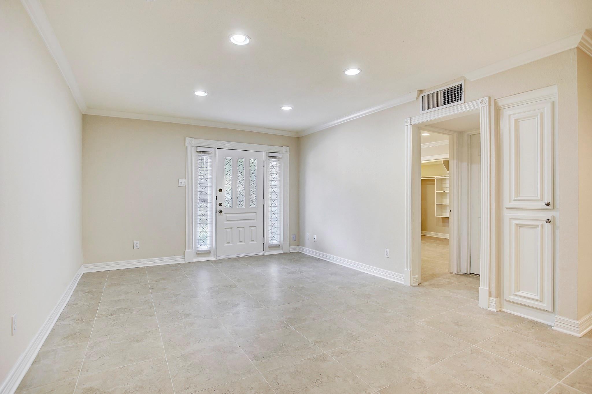 3131 Cummins Street 63