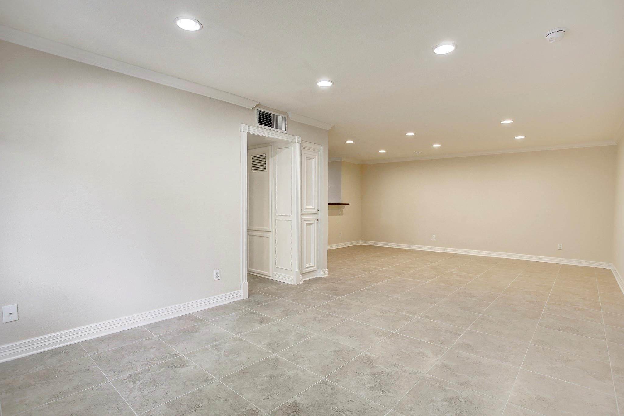 3131 Cummins Street 63