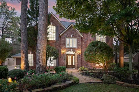 Photo of 38 N Dragonwood Place, Spring, TX 77381 (MLS # 82889572)