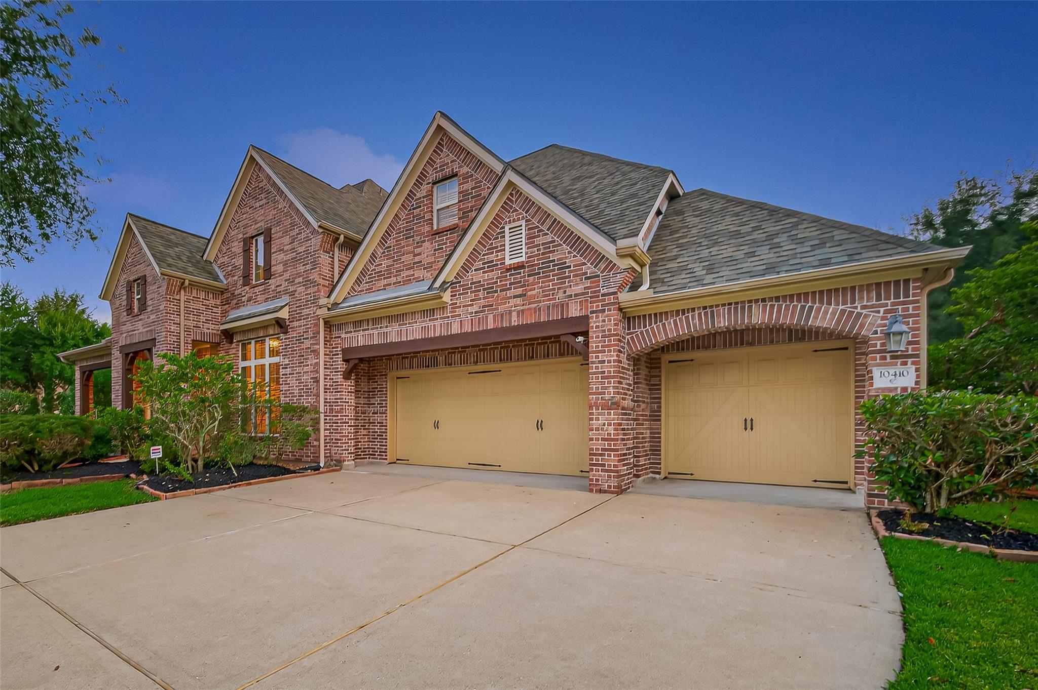 10410 Viscount Landing