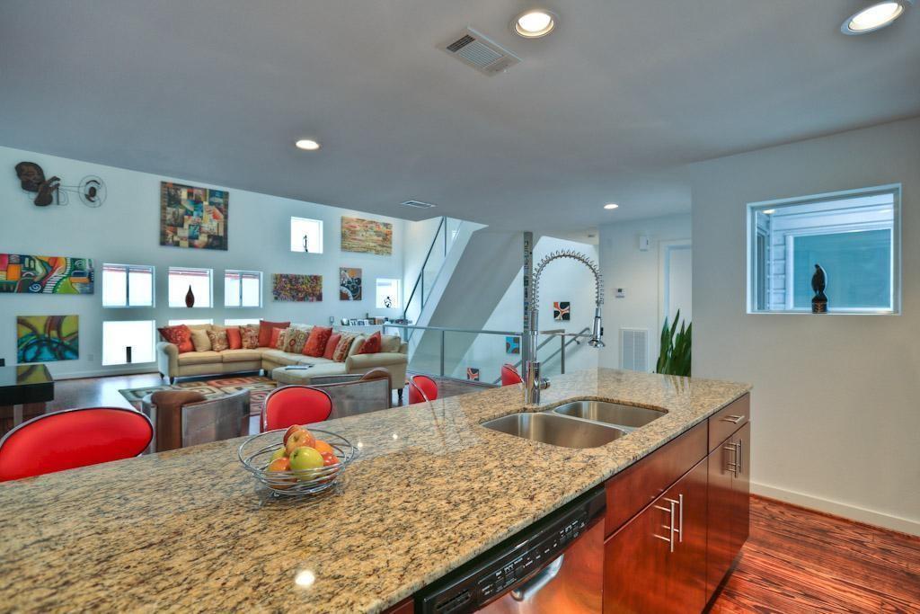 Houston, Texas 77020, United States, 2 Bedrooms Bedrooms, ,2 BathroomsBathrooms,Residential,Active,222909