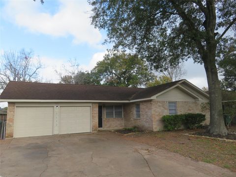 Photo of 9630 Truscon Drive, Houston, TX 77080 (MLS # 19218172)