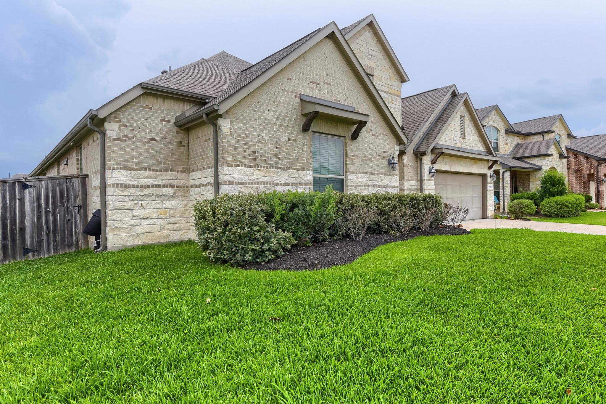 6726 Wellbrook Falls Lane
