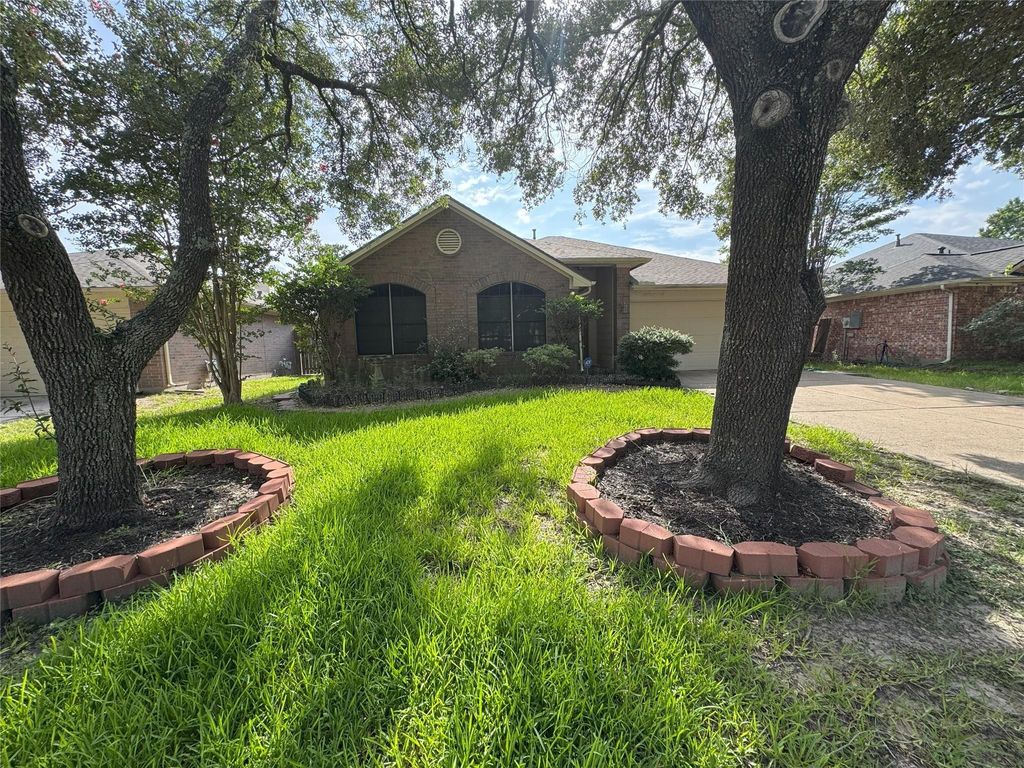 Photo of 16323 Peach Orchard Drive, Humble, TX 77396 (MLS # 33362464)