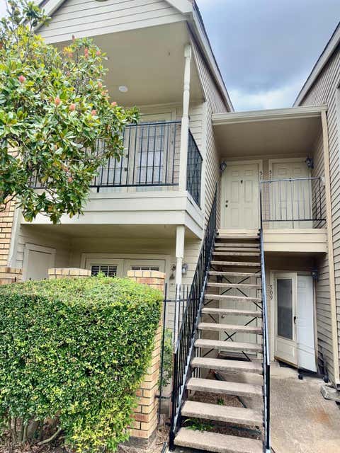 Photo of 3600 Jeanetta Street #512, Houston, TX 77063 (MLS # 4681411)