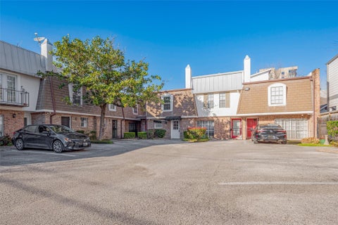 Photo of 12 Hyde Park Blvd BLVD #7, Houston, TX 77006 (MLS # 48346368)