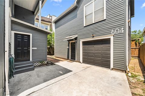 Tiny photo for 606 W Drew Street, Houston, TX 77006 (MLS # 78744614)
