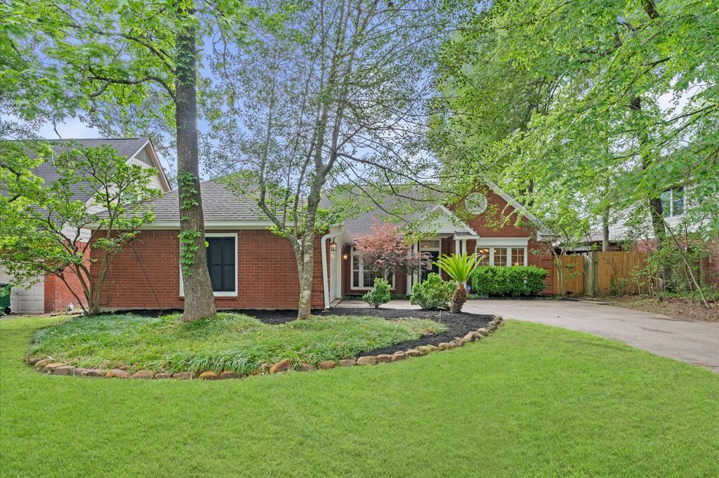 Photo of 5411 Glade Estates Drive, Houston, TX 77339 (MLS # 20649262)