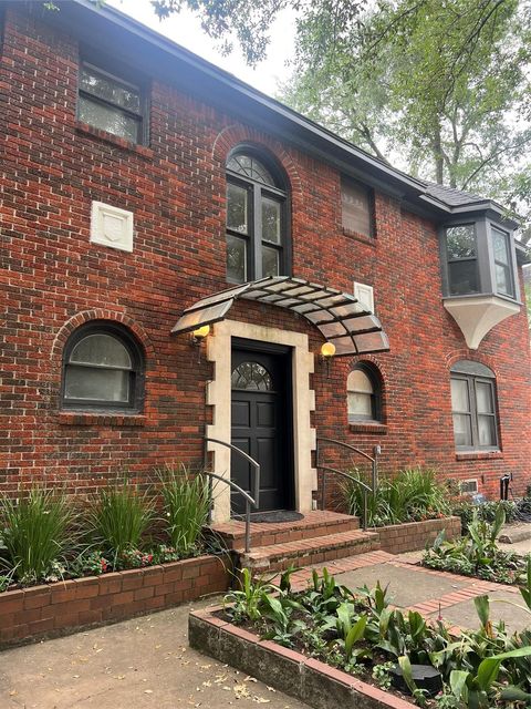 429 Hawthorne Street Houston TX 77006