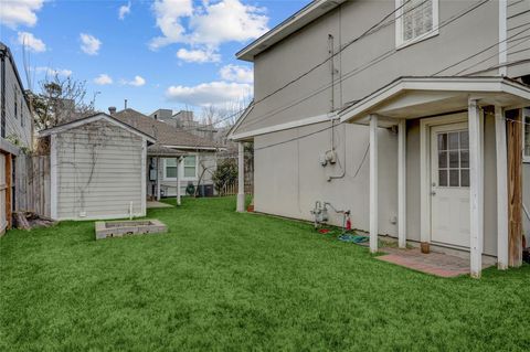 Tiny photo for 734 W 21st Street, Houston, TX 77008 (MLS # 22155094)
