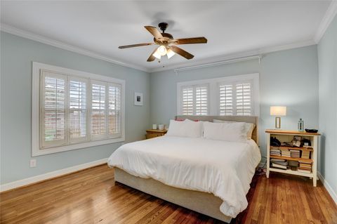 Tiny photo for 734 W 21st Street, Houston, TX 77008 (MLS # 22155094)