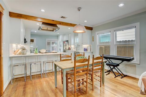 Tiny photo for 734 W 21st Street, Houston, TX 77008 (MLS # 22155094)