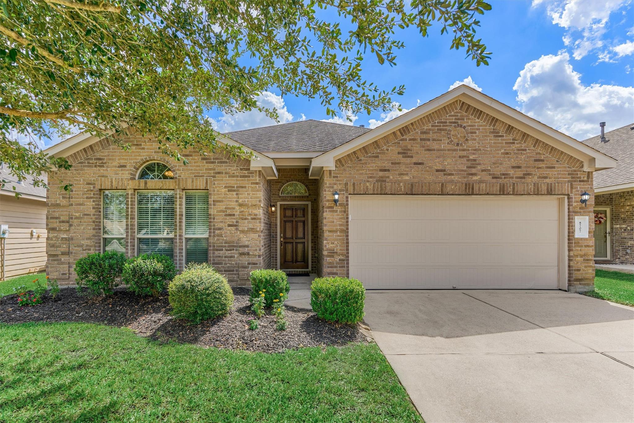 8707 Auburn Mane Drive