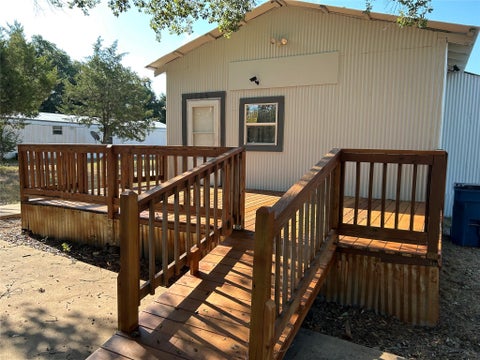 Photo of 1006 Spur 515, Navasota, TX 77868 (MLS # 95978204)