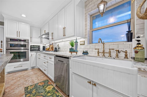 Photo of 5531 Lymbar Drive, Houston, TX 77096 (MLS # 39012565)